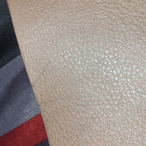 💕Neiman Marcus Tote -  Light Pink/Rose Gold with Pearl Sheer Finish💕 - Picture 12 of 12